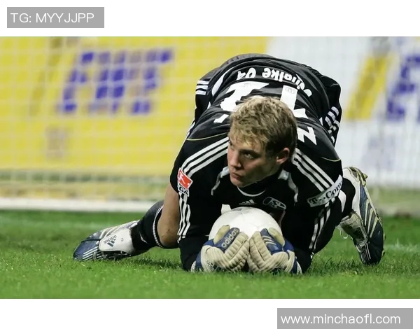 诺伊尔在足球历史中地位解析及其对现代守门员的影响