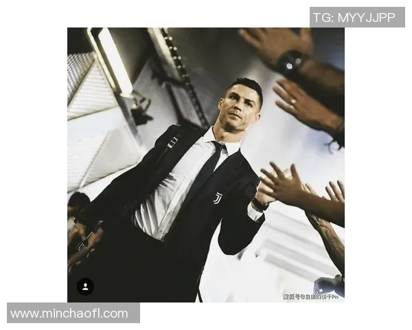 足球球星身份与个人品牌的融合探析及其对全球足球文化的影响